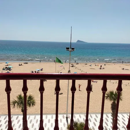 Damas 3b Front - Pool & Parking