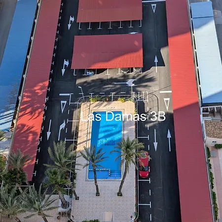 Damas 3b Front - Pool & Parking *