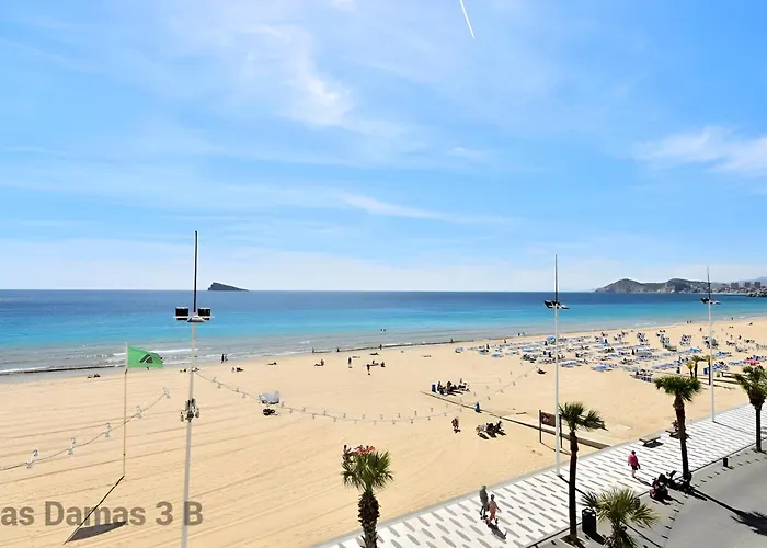 Damas 3b Front - Pool & Parking *