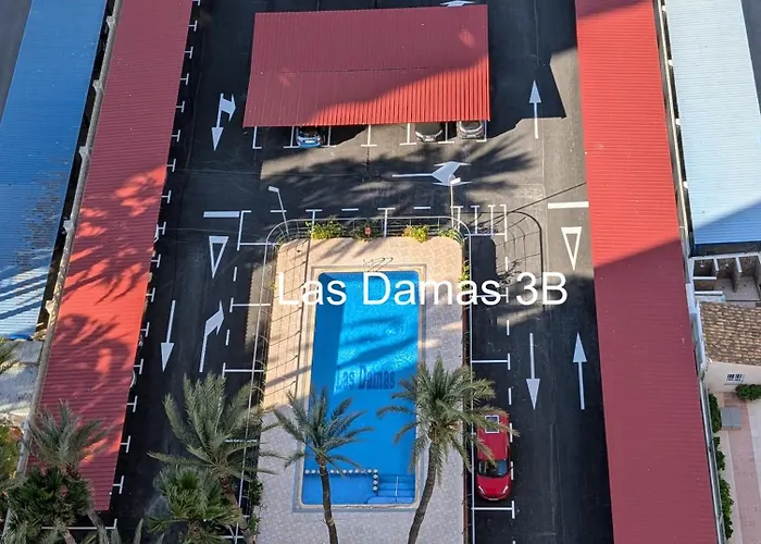 Damas 3b Front - Pool & Parking *